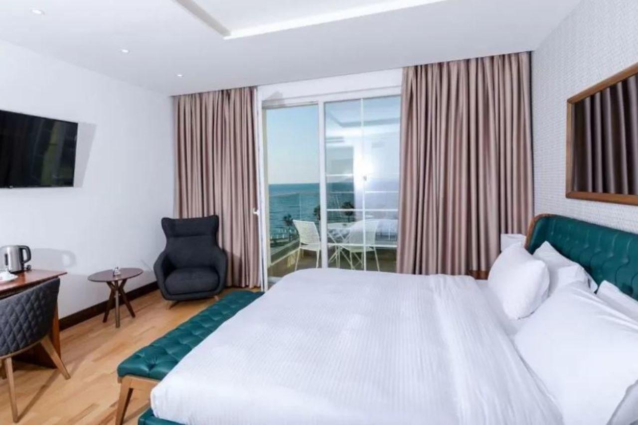 Prestige Resort Durres Qerret Esterno foto
