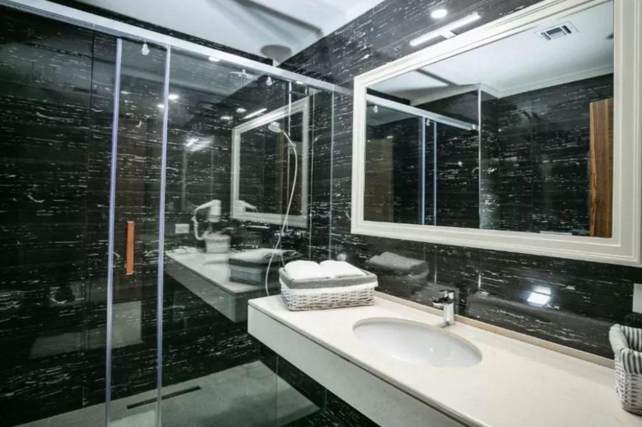 Prestige Resort Durres Qerret Esterno foto