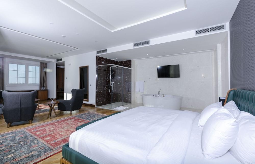 Prestige Resort Durres Qerret Esterno foto