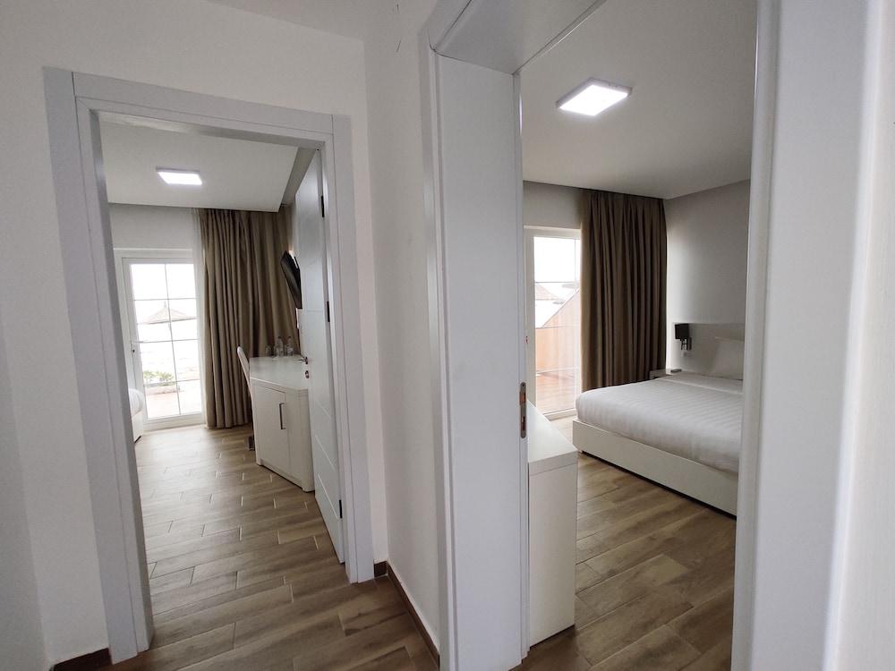 Prestige Resort Durres Qerret Esterno foto